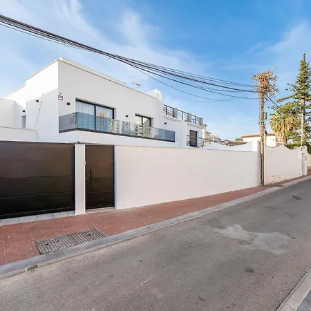 Malaga Vacation Five Minutes From The Port Of Pool And Sun Apartment Benalmadena
