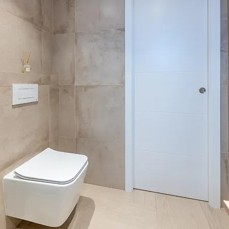 Malaga Vacation Five Minutes From The Port Of Pool And Sun Benalmadena